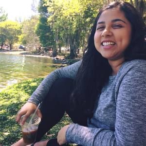 Meet your Posher, Sabina